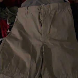 Men’s khaki shorts